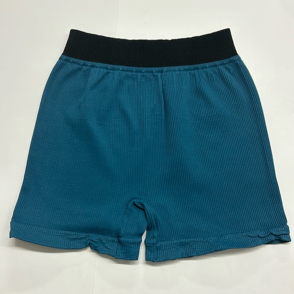 Free People Movement Happiness Runs Prajna Shorts XL Blue NWOT - Picture 2 of 7